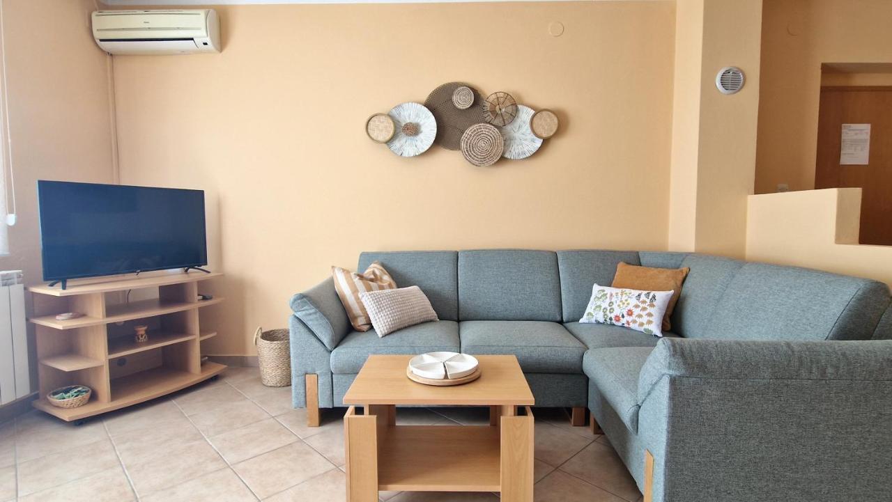 Apartments Ana & Ivan Krk Town Εξωτερικό φωτογραφία