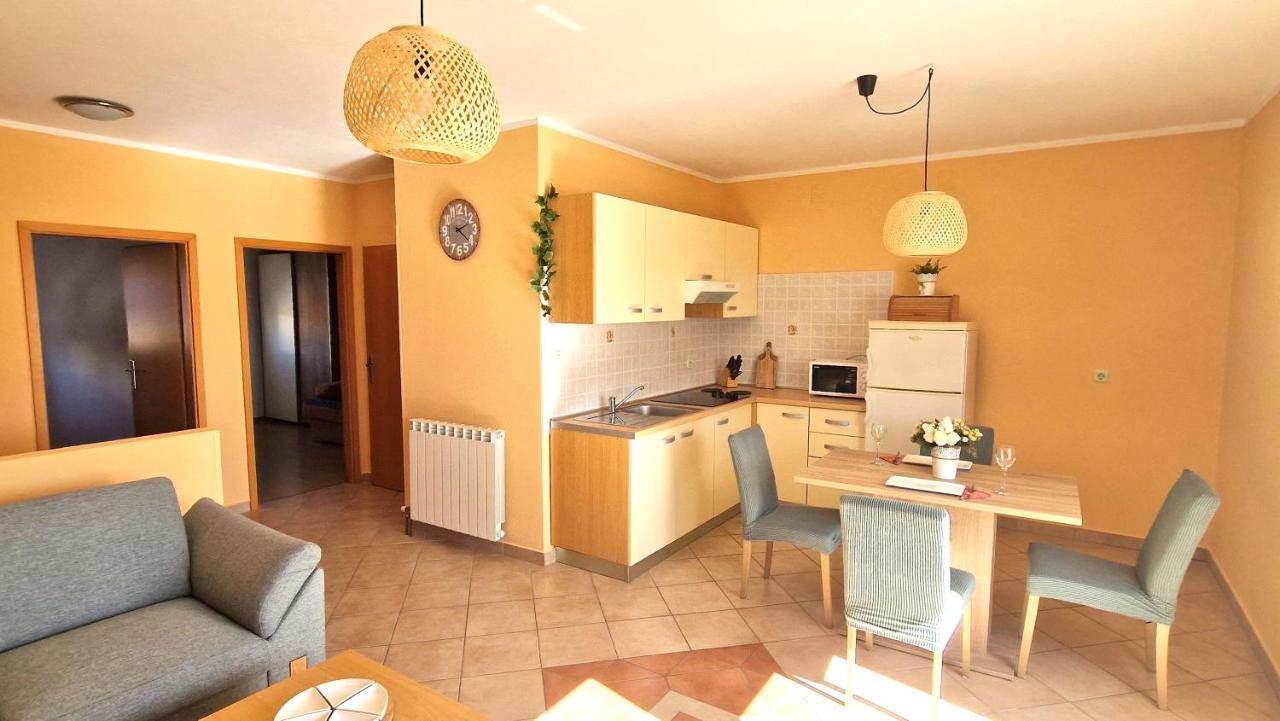 Apartments Ana & Ivan Krk Town Εξωτερικό φωτογραφία