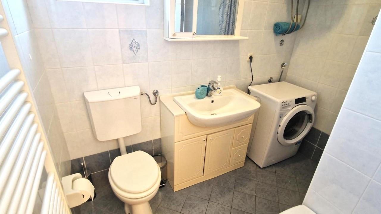 Apartments Ana & Ivan Krk Town Εξωτερικό φωτογραφία